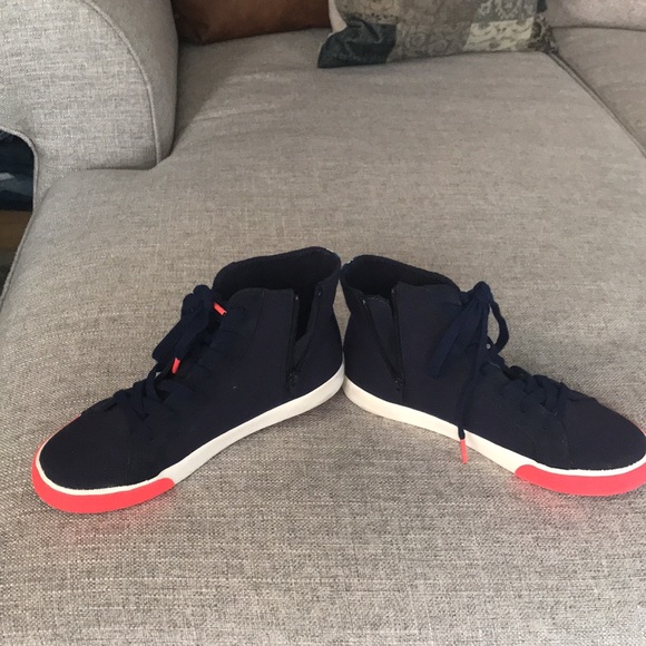 Mini Boden Contrast Canvas High Top Sneakers - Picture 10 of 14